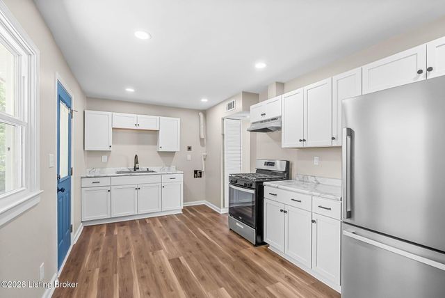 5005 Yaupon Ln, Louisville, KY 40213