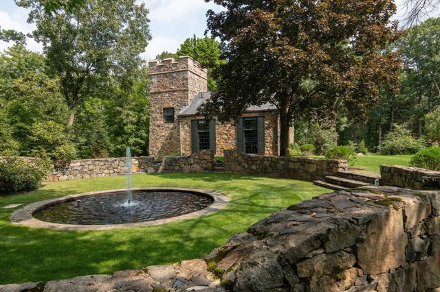34 Rocky Ridge Lane, Dedham, MA 02026