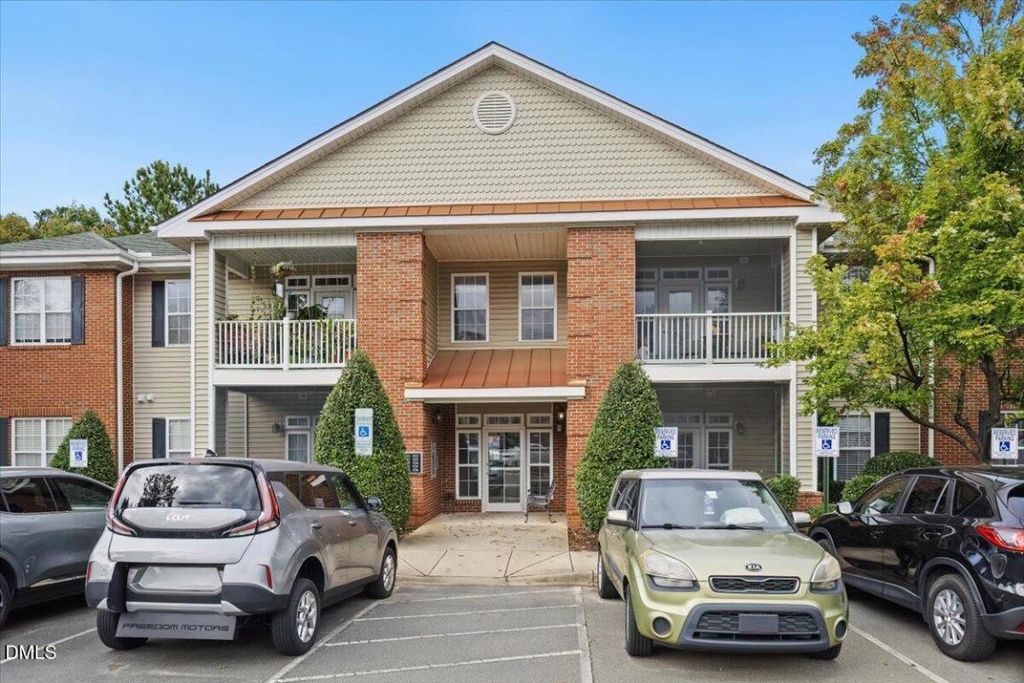 512 Weather Ridge Lane, Cary, NC 27513