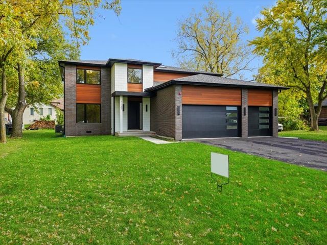 7137 S 87th Avenue S, Justice, IL 60458