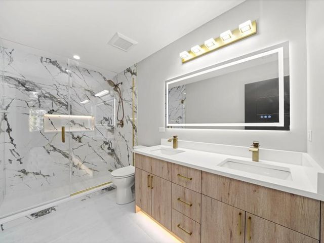 7137 S 87th Avenue S, Justice, IL 60458