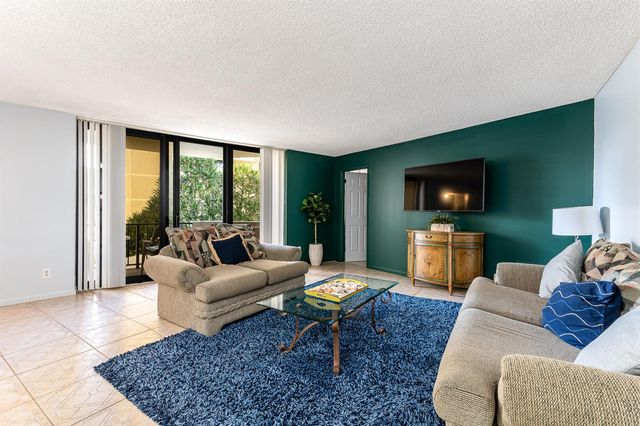 2800 N Ocean Drive A-2b, Singer Island, FL 33404