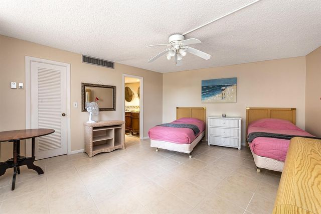 2800 N Ocean Drive A-2b, Singer Island, FL 33404