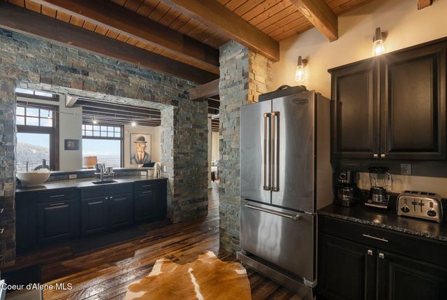 99 Village Ln, Sandpoint, ID 83864