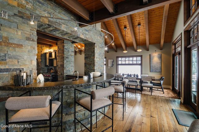 99 Village Ln, Sandpoint, ID 83864