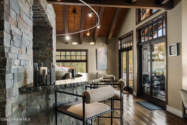 99 Village Ln, Sandpoint, ID 83864