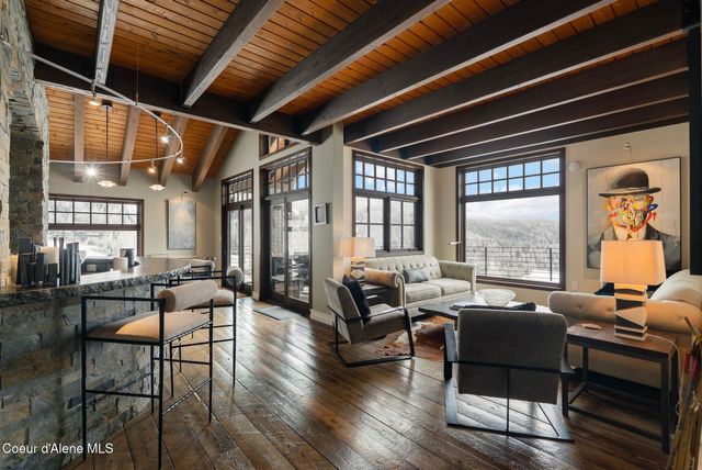 99 Village Ln, Sandpoint, ID 83864