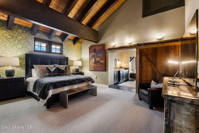 99 Village Ln, Sandpoint, ID 83864