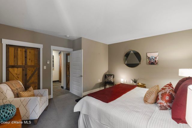 99 Village Ln, Sandpoint, ID 83864