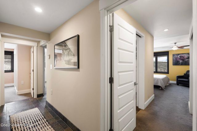 99 Village Ln, Sandpoint, ID 83864