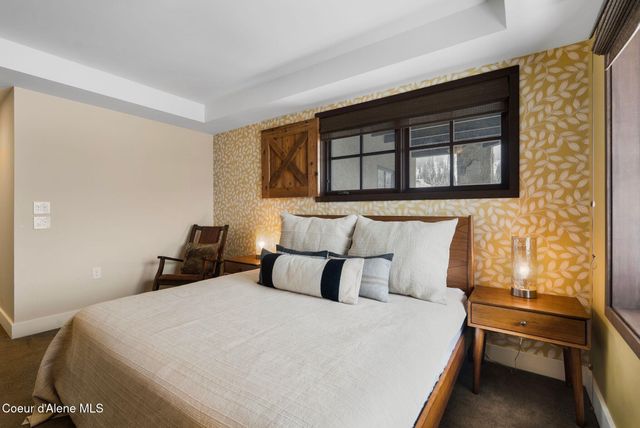 99 Village Ln, Sandpoint, ID 83864