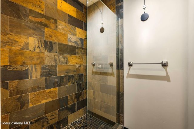 99 Village Ln, Sandpoint, ID 83864