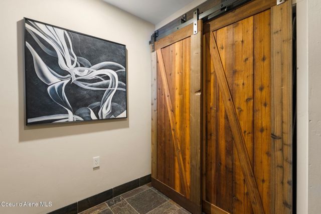 99 Village Ln, Sandpoint, ID 83864