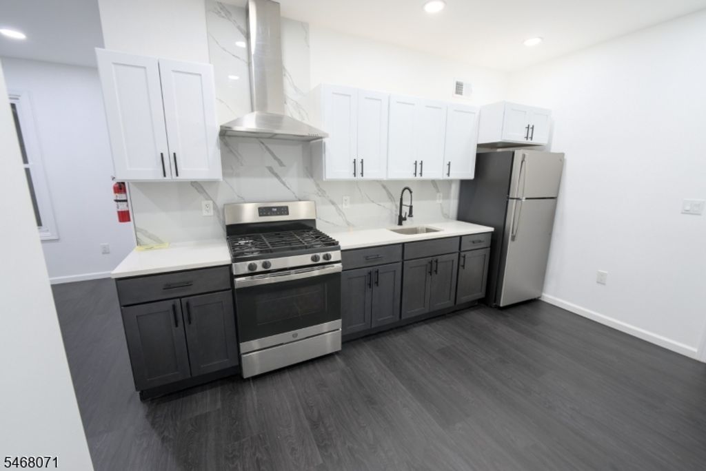 182 Summer Ave, Newark City, NJ 07104 — photo 4