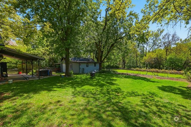 8904 Lemont Road, Downers Grove, IL 60516