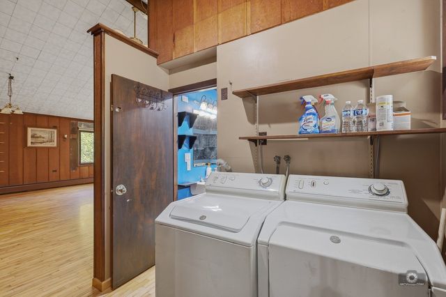 8904 Lemont Road, Downers Grove, IL 60516