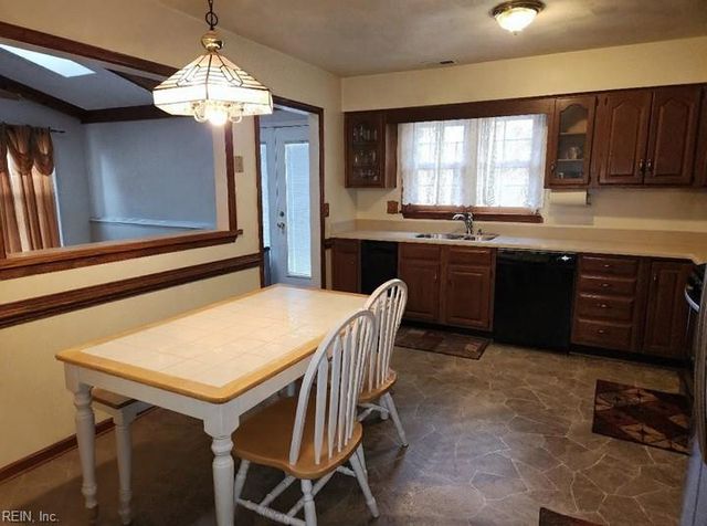 1097 Meadow Grove TRL, Virginia Beach, VA 23455