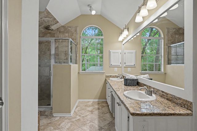 39 W Trace Creek Drive, The Woodlands, TX 77381
