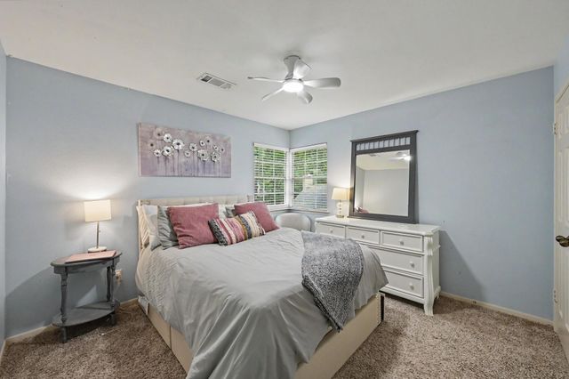 39 W Trace Creek Drive, The Woodlands, TX 77381