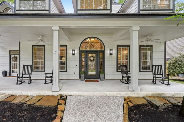 39 W Trace Creek Drive, The Woodlands, TX 77381