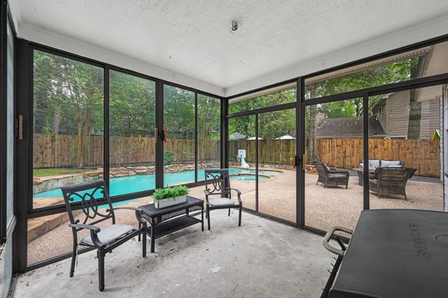 39 W Trace Creek Drive, The Woodlands, TX 77381