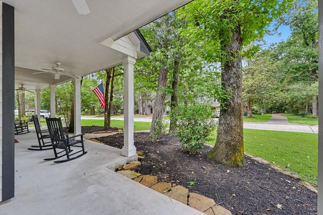 39 W Trace Creek Drive, The Woodlands, TX 77381