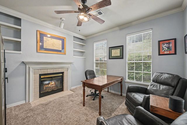39 W Trace Creek Drive, The Woodlands, TX 77381