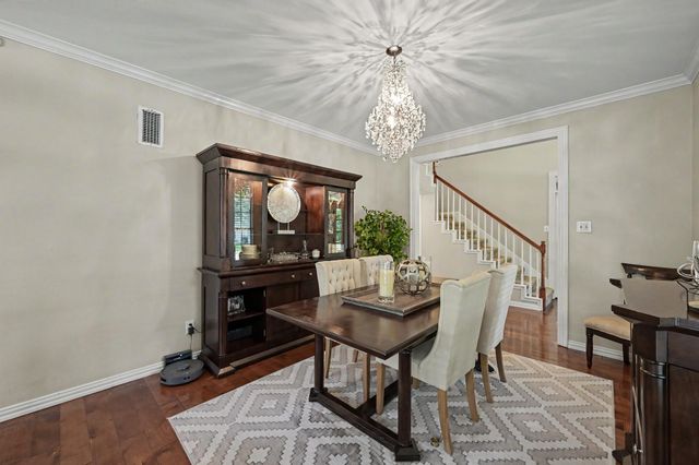 39 W Trace Creek Drive, The Woodlands, TX 77381