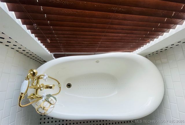 8 W Main Street, Ardmore, OK 73401