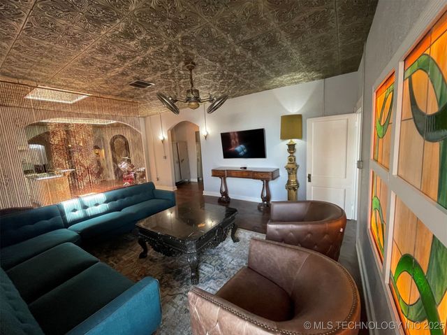 8 W Main Street, Ardmore, OK 73401