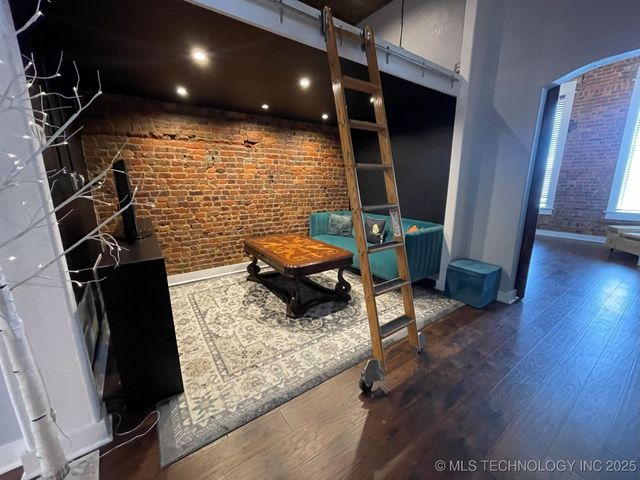 8 W Main Street, Ardmore, OK 73401