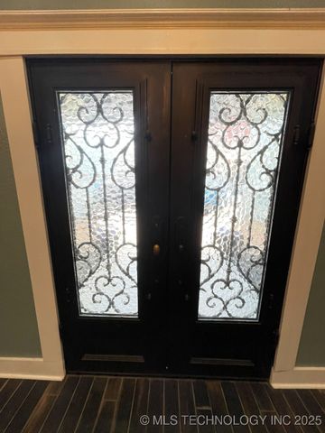 8 W Main Street, Ardmore, OK 73401