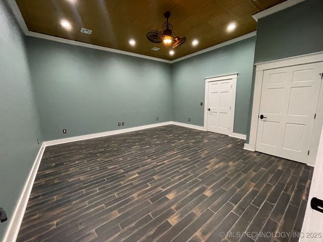 8 W Main Street, Ardmore, OK 73401