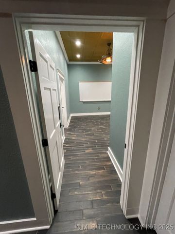 8 W Main Street, Ardmore, OK 73401