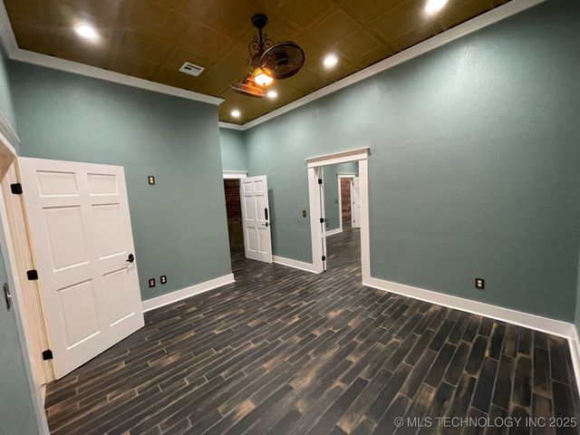 8 W Main Street, Ardmore, OK 73401