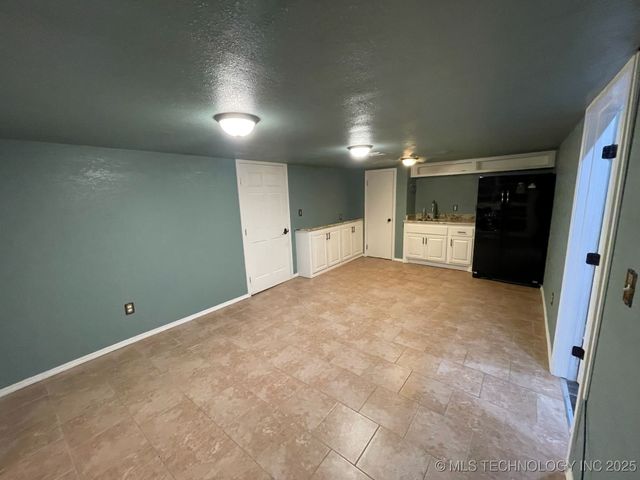 8 W Main Street, Ardmore, OK 73401