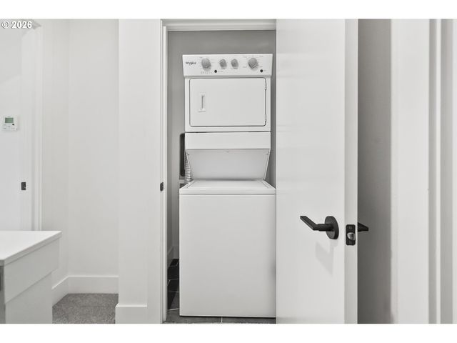 6875 N SALEM Ave, Portland, OR 97203