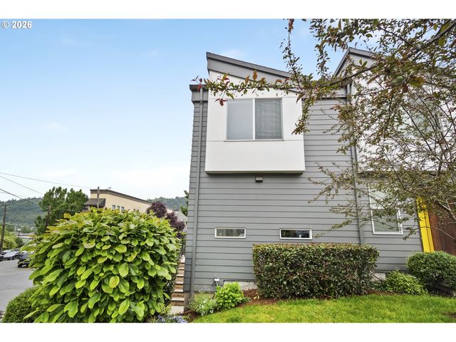 6875 N SALEM Ave, Portland, OR 97203