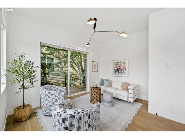 6875 N SALEM Ave, Portland, OR 97203