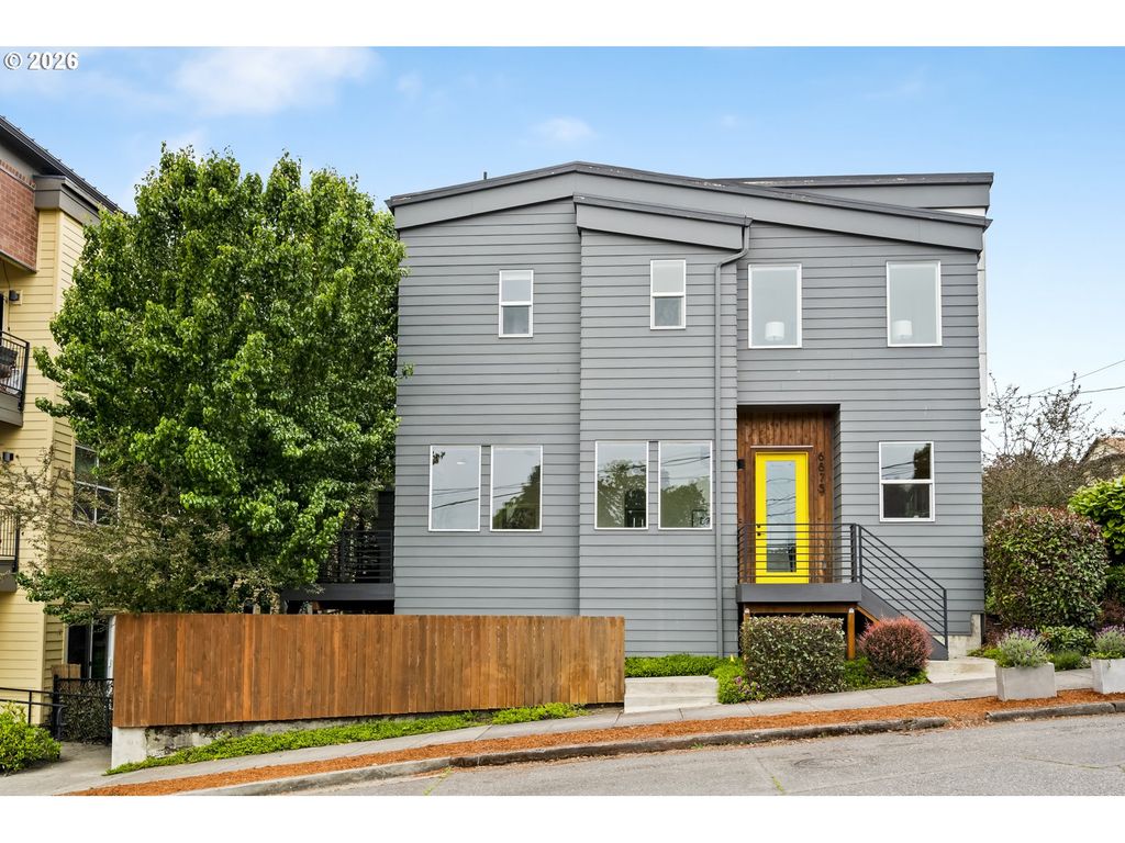 6875 N SALEM Ave, Portland, OR 97203