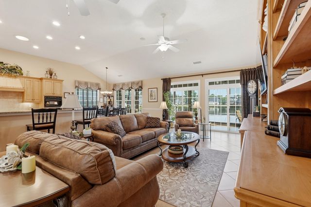 241 Wedgefield Dr., Conway, SC 29526