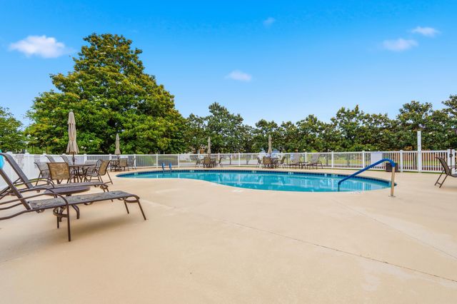 241 Wedgefield Dr., Conway, SC 29526