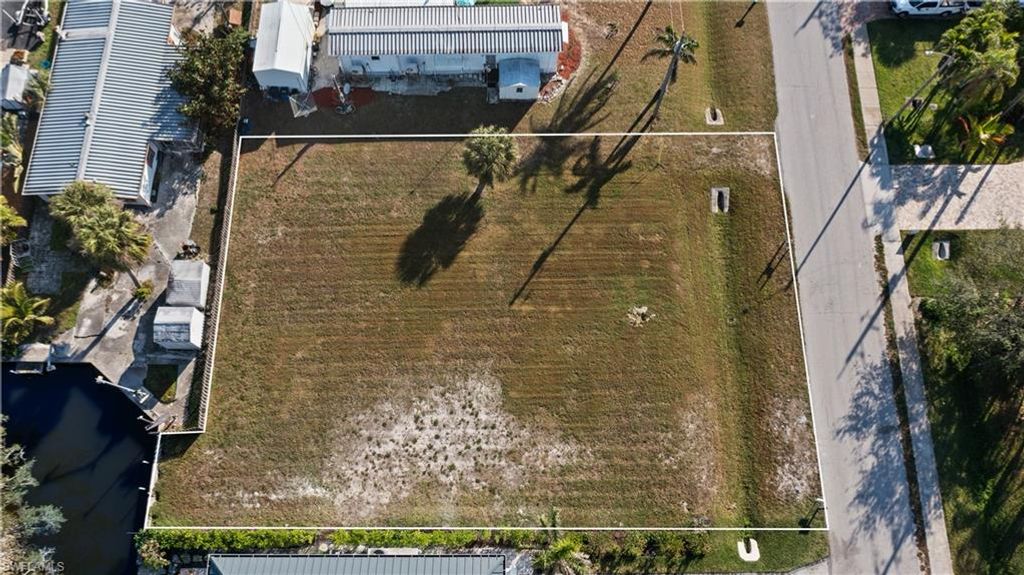 4460 Tarpon AVE, BONITA SPRINGS, FL 34134 — photo 4