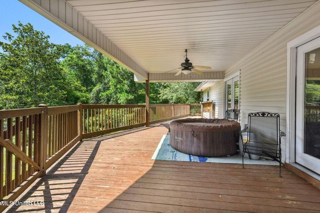 19639 Laterre Drive, Kiln, MS 39556