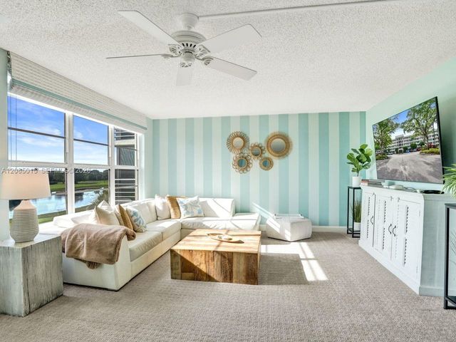 808 Cypress Blvd 409, Pompano Beach, FL 33069