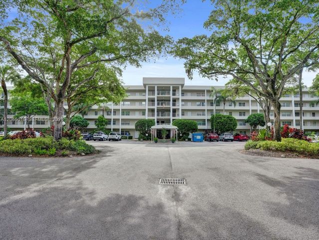 808 Cypress Blvd 409, Pompano Beach, FL 33069