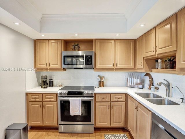 808 Cypress Blvd 409, Pompano Beach, FL 33069
