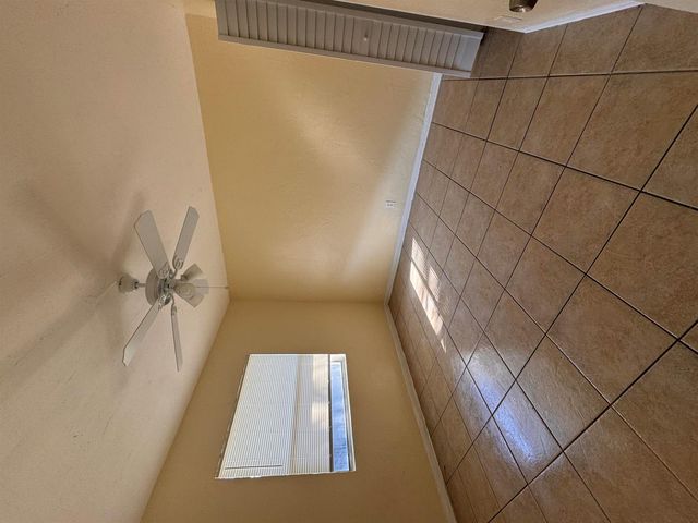 825 SW 10TH Terrace 9, Pompano Beach, FL 33060
