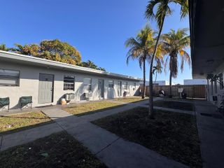 825 SW 10TH Terrace 9, Pompano Beach, FL 33060