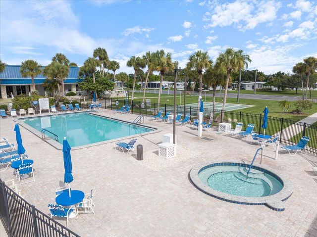 832 JOLANDA CIRCLE, Venice, FL 34285